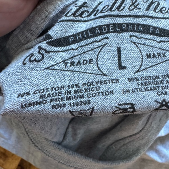 Mitchell & Ness Gray Yankees Logo Tee shirt top nwt size large unisex - Picture 5 of 6